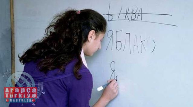 أندريه بالي إقبال كبير على تعلم اللغة الروسية في اللاذقية وطرطوس