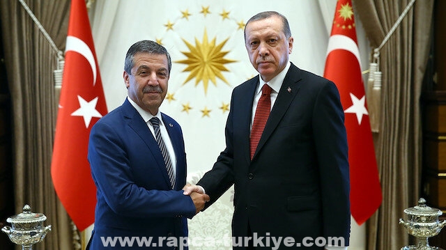 الرئيس أردوغان يستقبل وزير خارجية شمال قبرص التركية