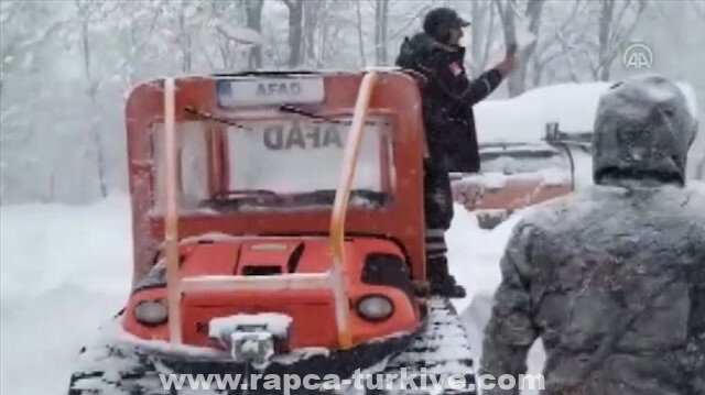تركيا.. فرق "آفاد" تنقذ 20 شخصا علقوا في الثلوج