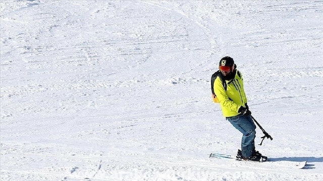 إقبال كبير على مركز "إلغاز" للتزلج في قسطمونو التركية