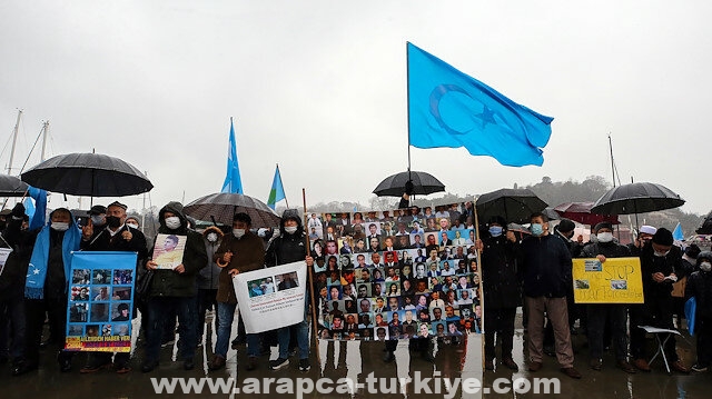 منذ شهر.. أتراك أويغور يتظاهرون قرب قنصلية الصين بإسطنبول