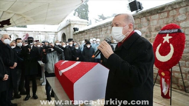 أردوغان يشارك بتشييع جنازة رئيس بلدية إسطنبول الأسبق