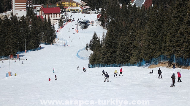 مركز "إلغاز" التركي.. فرصة للتزلج قبل حلول الربيع