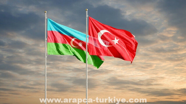 بدء السفر بالبطاقة الشخصية بين تركيا وأذربيجان في أبريل