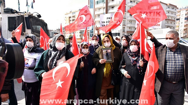 تركيا.. أسرة جديدة تنضم إلى اعتصام أمهات ديار بكر