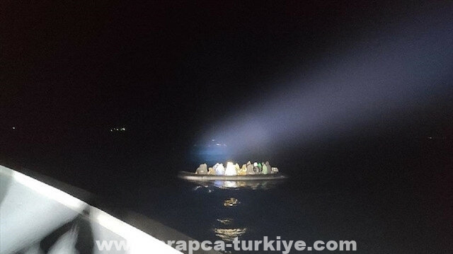 خفر السواحل التركي ينقذ 22 طالب لجوء أعادتهم اليونان