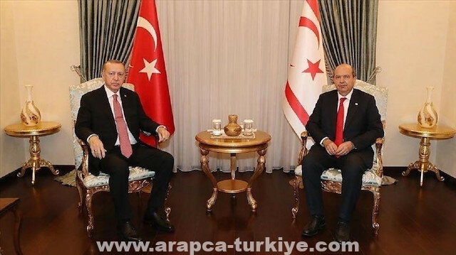 رئيس قبرص التركية يهنئ أردوغان بترؤسه مجددا "العدالة والتنمية"