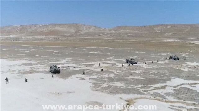 أذربيجان تجري مناورات عسكرية بمناطق جبلية