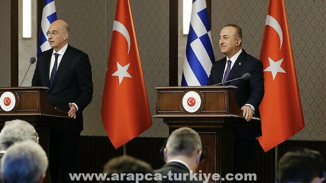 إعلام يوناني: تصريحات وزير الخارجية ضد تركيا جاءت بتعليمات من ميتسوتاكيس