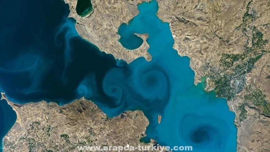 تركيا.. صورة بحيرة "وان" تتأهل لنهائي مسابقة "ناسا"