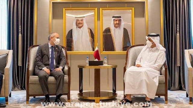 وزير خارجية قطر يبحث مع برلماني تركي التعاون الثنائي