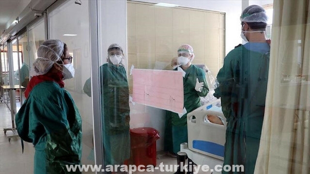 تركيا تسجّل 207 وفيات بفيروس كورونا