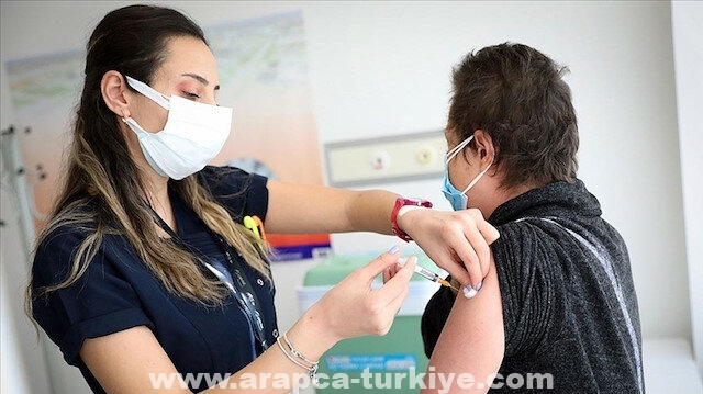 كورونا.. تركيا تبدأ بتطعيم الفئة العمرية فوق 25 عاما