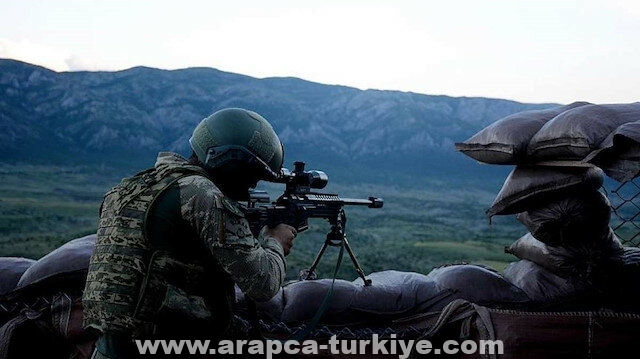 استسلام 5 إرهابيين من "بي كا كا" لقوات الأمن التركية