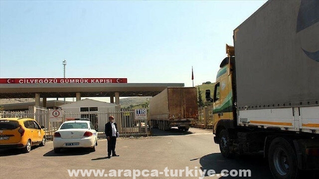عبر تركيا.. 29 شاحنة مساعدات أممية تدخل إدلب