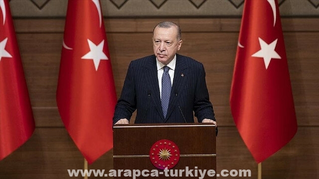 أردوغان ينشد أغنية تراثية تركية مع شباب ديار بكر