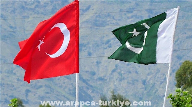 تركيا وباكستان تتفقان على تعزيز التعاون العسكري