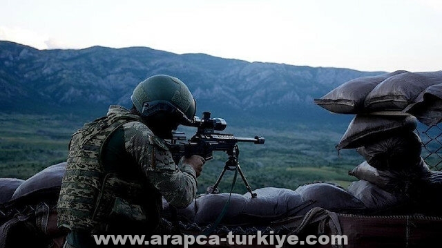 استسلام 5 إرهابيين من "بي كا كا" لقوات الأمن التركية