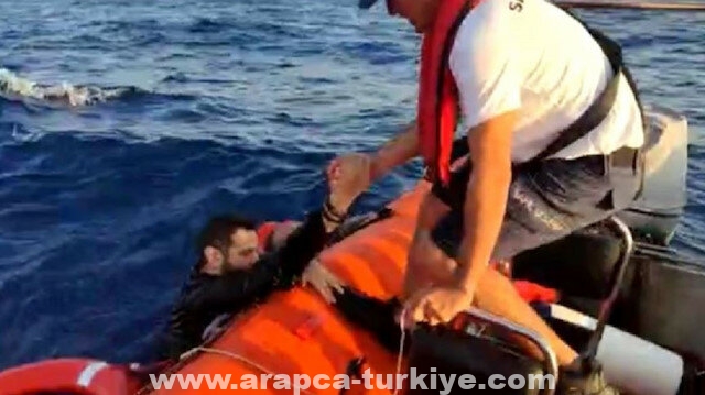 إنقاذ 14 مهاجرًا غير نظامي قبالة السواحل الغربية لتركيا