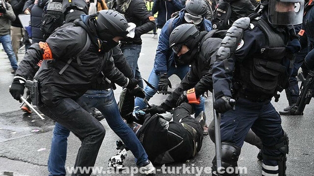 "العفو الدولية" تحذر من تنامي عنف الشرطة الفرنسية تجاه المتظاهرين