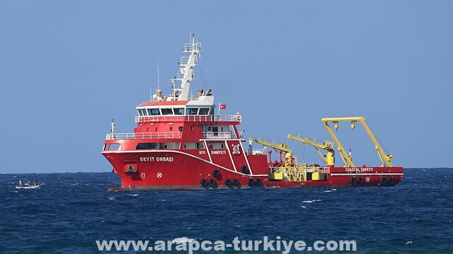 تركيا: المسح البحري مستمر تحسبا للتسرب النفطي السوري