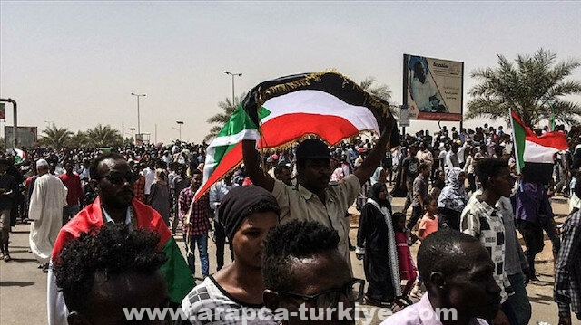التلفزيون السوداني يدعو المواطنين إلى التصدي لمحاولة انقلابية