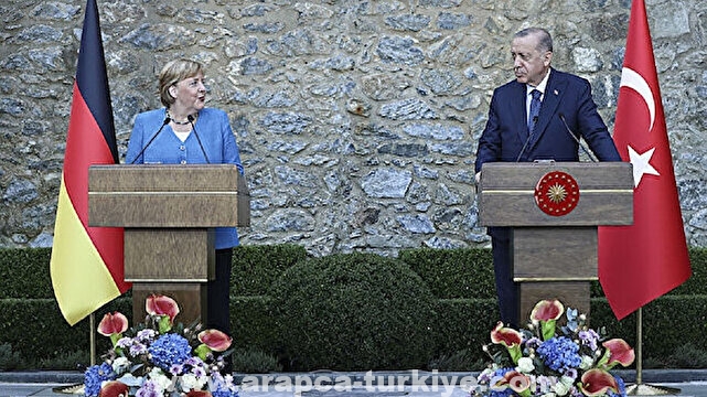 ميركل: الاتحاد الاوروبي سيواصل دعم تركيا بمكافحة الهجرة غير النظامية