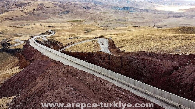 تركيا تستكمل بناء جدران أمنية في 34 بالمئة من حدودها