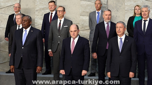 وزير الدفاع التركي يشارك في الاجتماع الوزاري للناتو