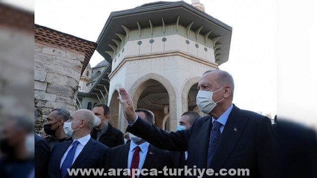 أردوغان يؤدي صلاة الجمعة في مسجد "حاجي نصرت يلدريم" بإسطنبول