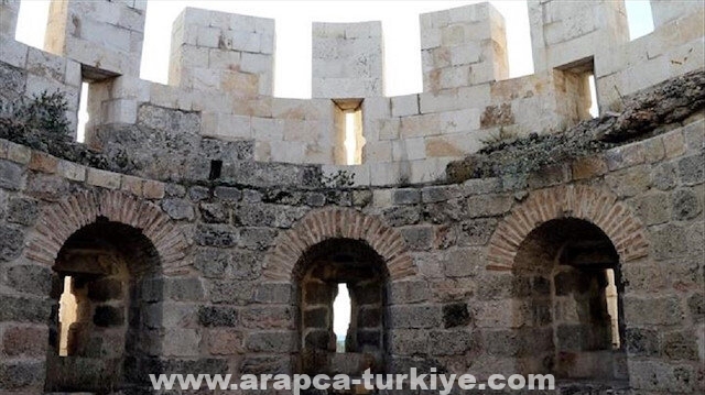 قلعة "باياس".. وجهة عشاق التاريخ المفضلة جنوبي تركيا