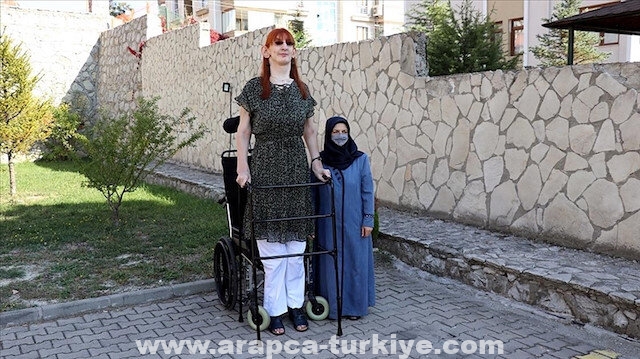 "أطول امرأة في العالم" التركية تخطط للسفر والتعرف على الثقافات