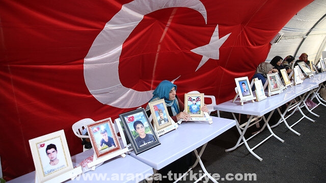 "أمهات ديار بكر" يواصلن اعتصامهن شرقي تركيا لليوم 792