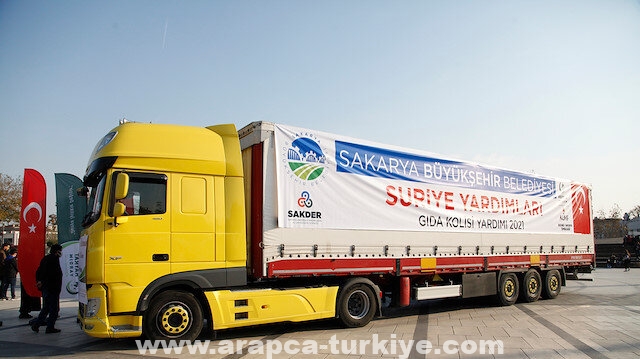 من صقاريا التركية.. 11 شاحنة مساعدات تنطلق نحو إدلب