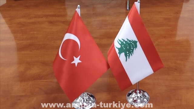 وزير لبناني: نعمل على تعزيز التبادل السياحي مع تركيا