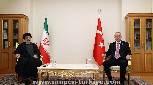 الرئيس أردوغان يلتقي نظيره الإيراني في عشق آباد