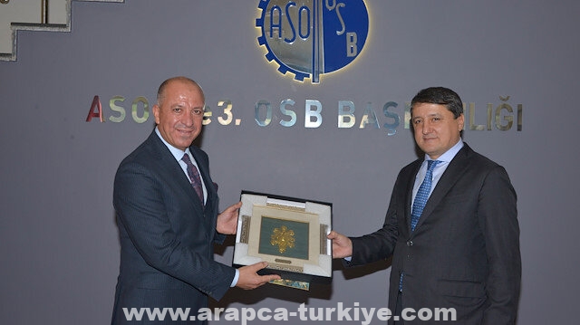 وزير الصناعة الطاجيكي يدعو المستثمرين الأتراك للتعاون