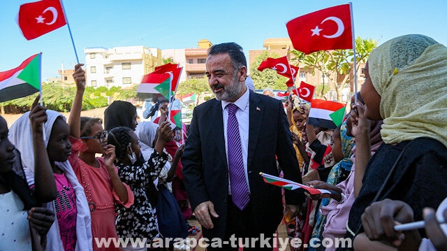السودان.. سفير تركيا يزور مركزا تعليميا للأيتام بالخرطوم