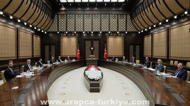 أردوغان يجتمع مع اللجنة السياسية في الرئاسة التركية