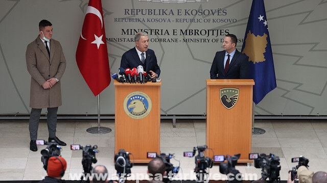 وزير دفاع كوسوفو يؤكد متانة التعاون العسكري مع تركيا