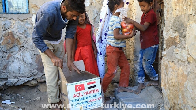 جمعية تركية تقدم مساعدات إنسانية في اليمن