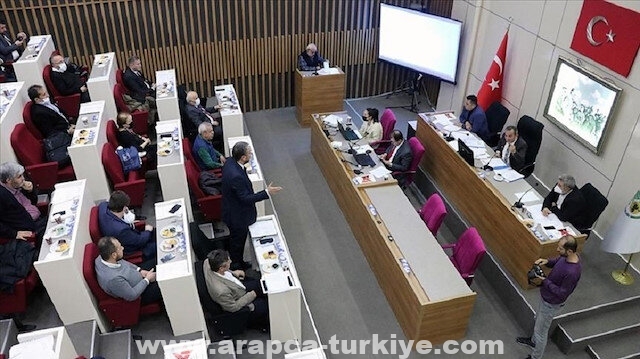 محكمة تركية توقف تنفيذ قرار بلدية حول أجور المياه والزواج للأجانب