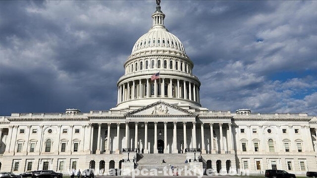 واشنطن.. أعضاء بـ"الشيوخ" يقدمون قانونا لمعاقبة روسيا حال غزو أوكرانيا