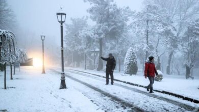 إسطنبول تحظر خروج السيارات الخاصة إلى الشوارع بسبب الثلوج