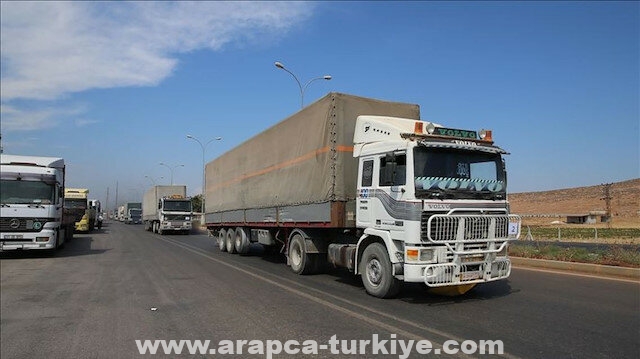 تركيا.. 8 شاحنات مساعدات تنطلق من أقصراي إلى إدلب السورية