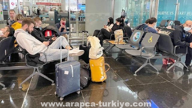 الركاب الأوكرانيون والروس يواصلون الانتظار في مطاري إسطنبول
