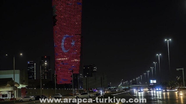 دبي.. عرض ضوئي "مذهل" في برج خليفة ترحيبا بالرئيس أردوغان