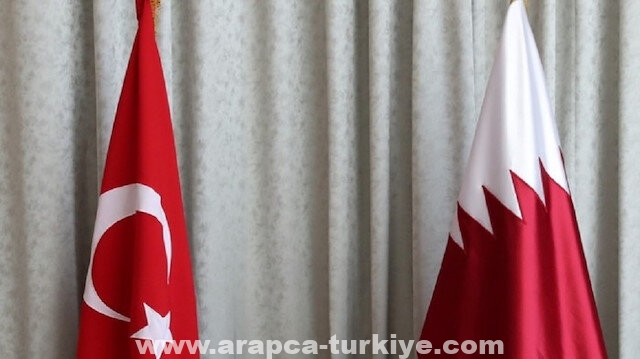 تركيا وقطر تبحثان تعزيز العلاقات العسكرية