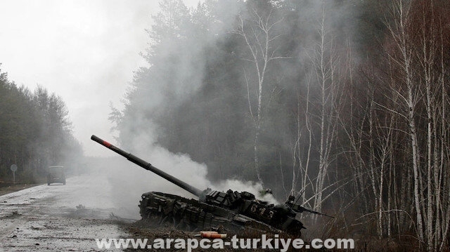 أوكرانيا: تدمير رتل دبابات روسي ومقتل قائد الفوج قرب كييف