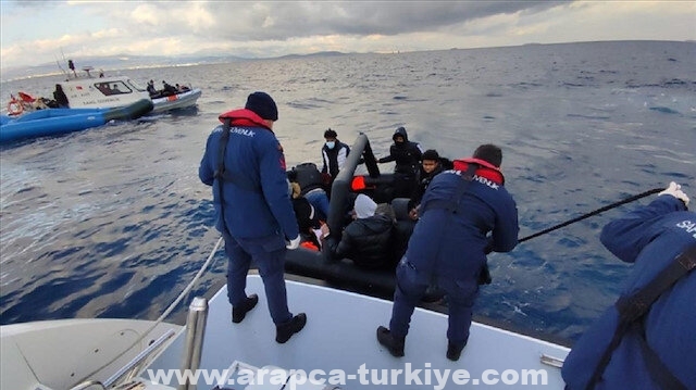 إنقاذ 66 مهاجرًا قبالة سواحل تركيا